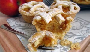 MINI PITE ILI TORTICE OD JABUKE